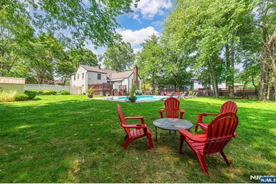 376 Chelsea Street, Paramus, NJ 07652 - Photo 13