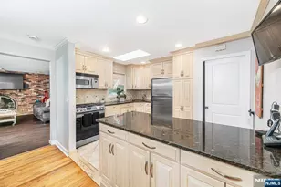 376 Chelsea St, Paramus, NJ 07652 - Photo 21