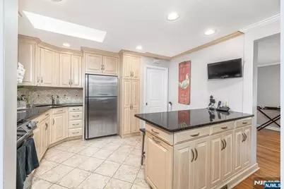 376 Chelsea Street, Paramus, NJ 07652 - Photo 19