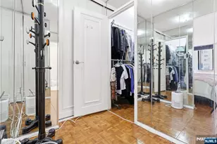 200 Winston 720, Cliffside Park, NJ 07010 - Photo 27