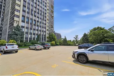 200 Winston 720 #720, Cliffside Park, NJ 07010 - Photo 35