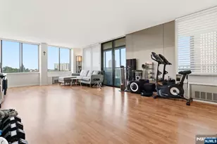 200 Winston 720, Cliffside Park, NJ 07010 - Photo 9