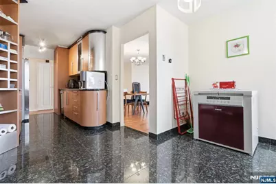 200 Winston 720 #720, Cliffside Park, NJ 07010 - Photo 11