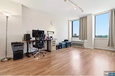 200 Winston 720 #720, Cliffside Park, NJ 07010 - Photo 21