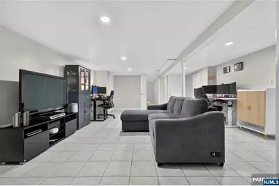 8 Coyles Court, Clifton, NJ 07013 - Photo 29