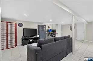 8 Coyles Ct, Clifton, NJ 07013 - Photo 31