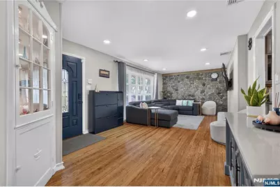 8 Coyles Court, Clifton, NJ 07013 - Photo 7