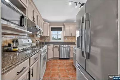 8 Coyles Court, Clifton, NJ 07013 - Photo 17