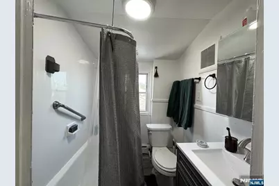 60 Morrissee Avenue 3 #3, Wallington, NJ 07057 - Photo 7