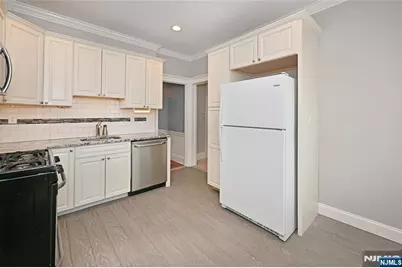 264 Morse Avenue, Wyckoff Township, NJ 07481 - Photo 9