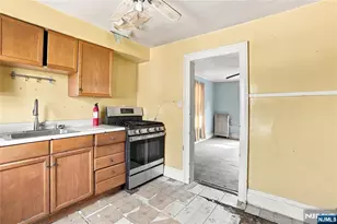 223 Montgomery St, Bloomfield, NJ 07003 - Photo 13