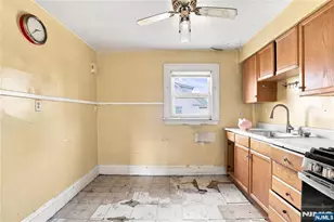223 Montgomery St, Bloomfield, NJ 07003 - Photo 17