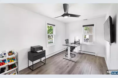 33 Beverly, West Caldwell, NJ 07006 - Photo 17