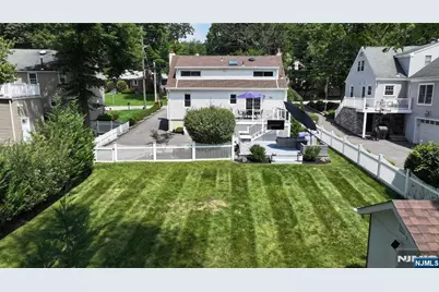 33 Beverly, West Caldwell, NJ 07006 - Photo 37