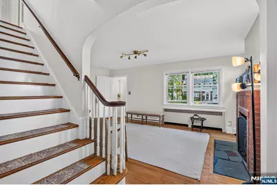 27 Grayson Place, Teaneck Township, NJ 07666 - Photo 7