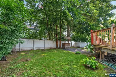 27 Grayson Place, Teaneck Township, NJ 07666 - Photo 15