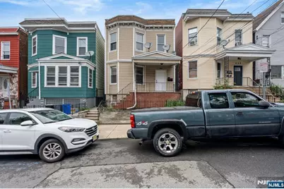 292 Claremont Avenue 1st Floor #1st Floor, Jersey City, NJ 07305 - Photo 15