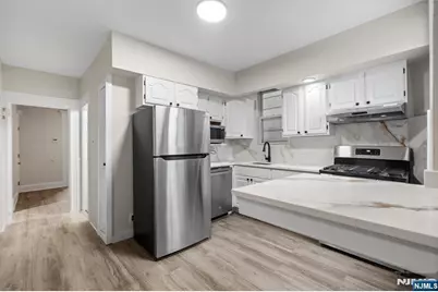 292 Claremont Avenue 1st Floor #1st Floor, Jersey City, NJ 07305 - Photo 3
