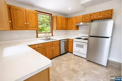 33 Maple Street, Allendale, NJ 07401 - Photo 7