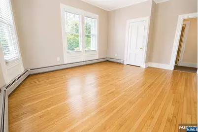 33 Maple Street, Allendale, NJ 07401 - Photo 3