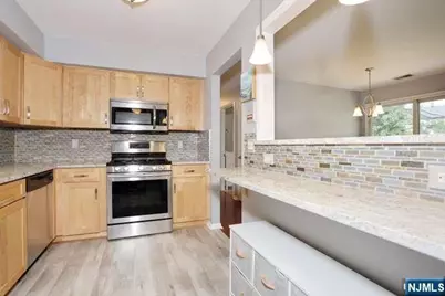 108-110 Passaic Avenue C-24 #C-24, Nutley, NJ 07110 - Photo 13