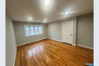 129 Sussex Street 1 #1, Harrison, NJ 07029 - Photo 3