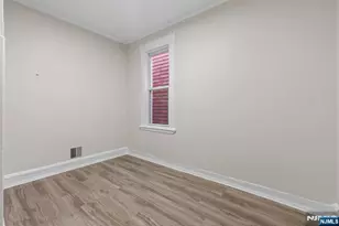 292 Claremont Ave 2nd Floor, Jersey City, NJ 07305 - Photo 13
