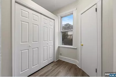 292 Claremont Avenue 2nd Floor #2nd floor, Jersey City, NJ 07305 - Photo 15