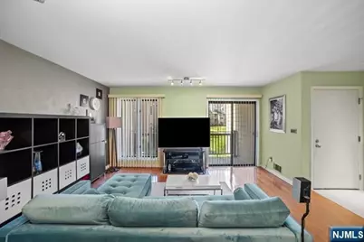 605 River Renaissance, East Rutherford, NJ 07073 - Photo 3