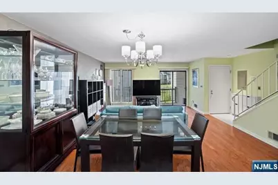 605 River Renaissance, East Rutherford, NJ 07073 - Photo 5