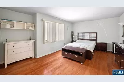 605 River Renaissance, East Rutherford, NJ 07073 - Photo 9
