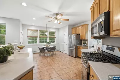 13 Oakwood Court, Cedar Grove, NJ 07009 - Photo 11