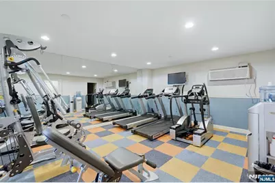 200 Grand Cove Way 4J #4J, Edgewater, NJ 07020 - Photo 25