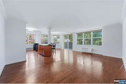 200 Grand Cove Way 4J #4J, Edgewater, NJ 07020 - Photo 3