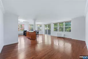200 Grand Cove Way 4J, Edgewater, NJ 07020 - Photo 3