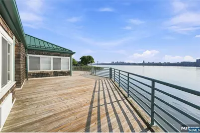 200 Grand Cove Way 4J #4J, Edgewater, NJ 07020 - Photo 39