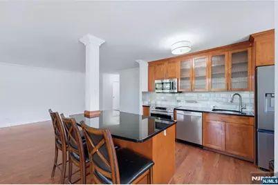 200 Grand Cove Way 4J #4J, Edgewater, NJ 07020 - Photo 7