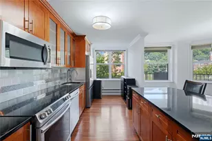 200 Grand Cove Way 4J, Edgewater, NJ 07020 - Photo 5