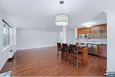 200 Grand Cove Way 4J #4J, Edgewater, NJ 07020 - Photo 9