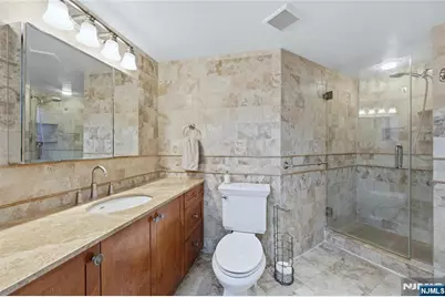 200 Grand Cove Way 4J #4J, Edgewater, NJ 07020 - Photo 15