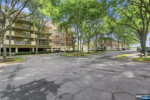 200 Grand Cove Way 4J, Edgewater, NJ 07020 - Photo 31