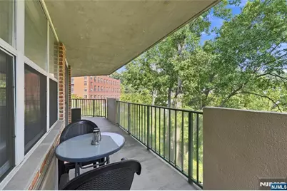 200 Grand Cove Way 4J #4J, Edgewater, NJ 07020 - Photo 21