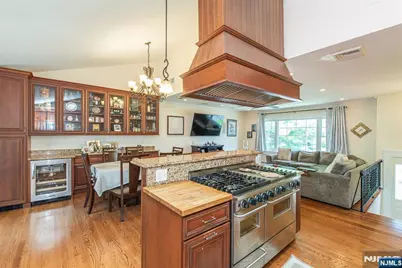 45 Erie Avenue, Midland Park, NJ 07432 - Photo 7