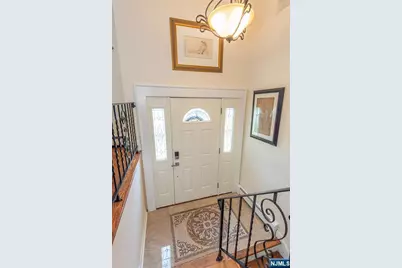 45 Erie Avenue, Midland Park, NJ 07432 - Photo 3