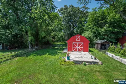 45 Erie Avenue, Midland Park, NJ 07432 - Photo 41