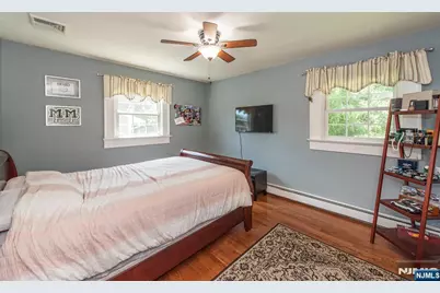 45 Erie Avenue, Midland Park, NJ 07432 - Photo 15