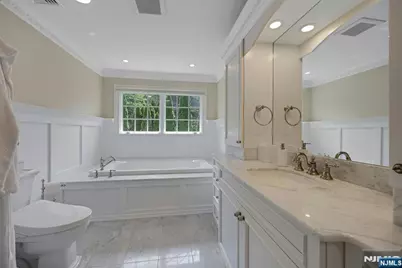 186 Hoover Drive, Cresskill, NJ 07626 - Photo 33