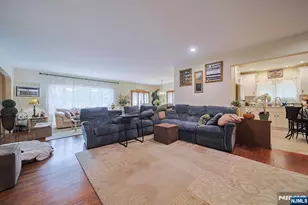 1003 Cumbermeade Rd, Fort Lee, NJ 07024 - Photo 5