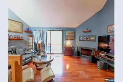 590 Sanderling Court 590 #590, Secaucus, NJ 07094 - Photo 7