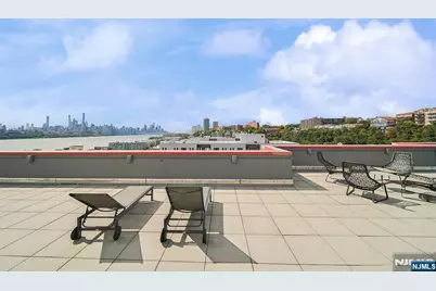 612 Hudson 612 #612, Edgewater, NJ 07020 - Photo 37
